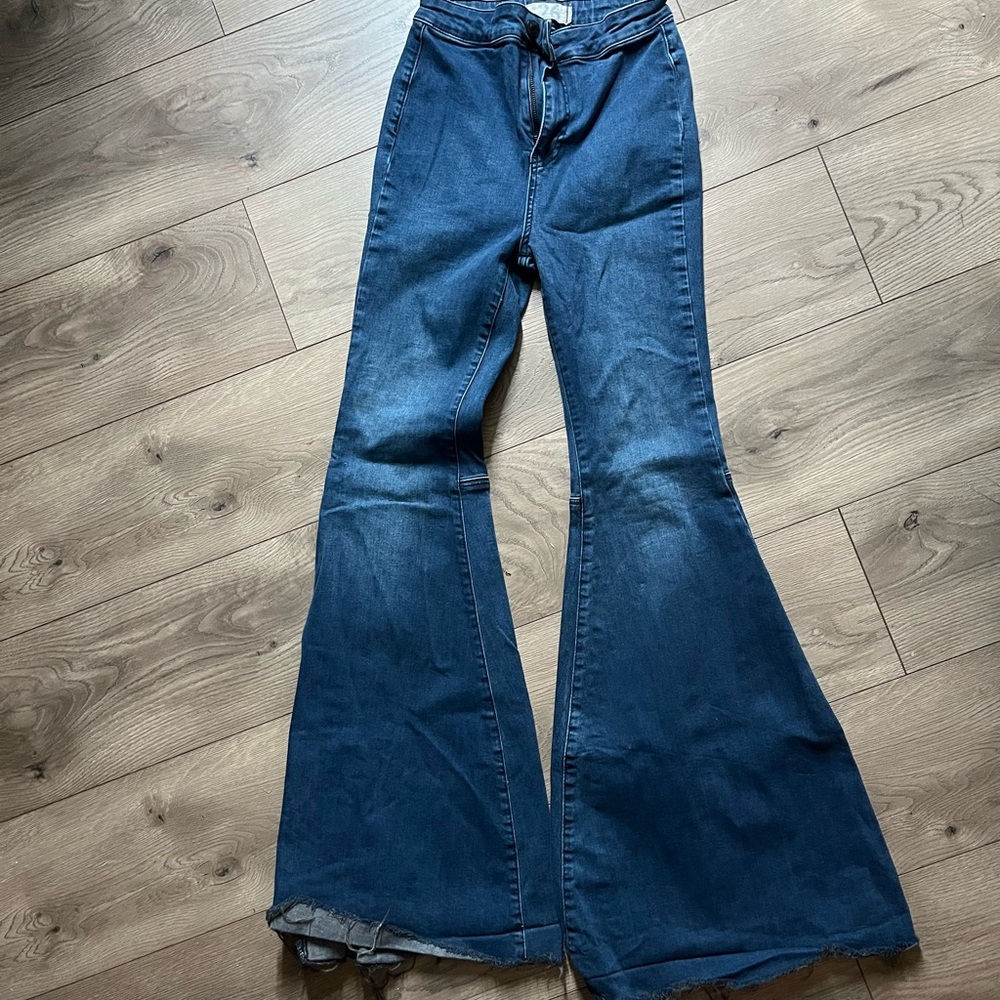 We the Free size 26 Blue Denim Flare Wide Leg Jeans